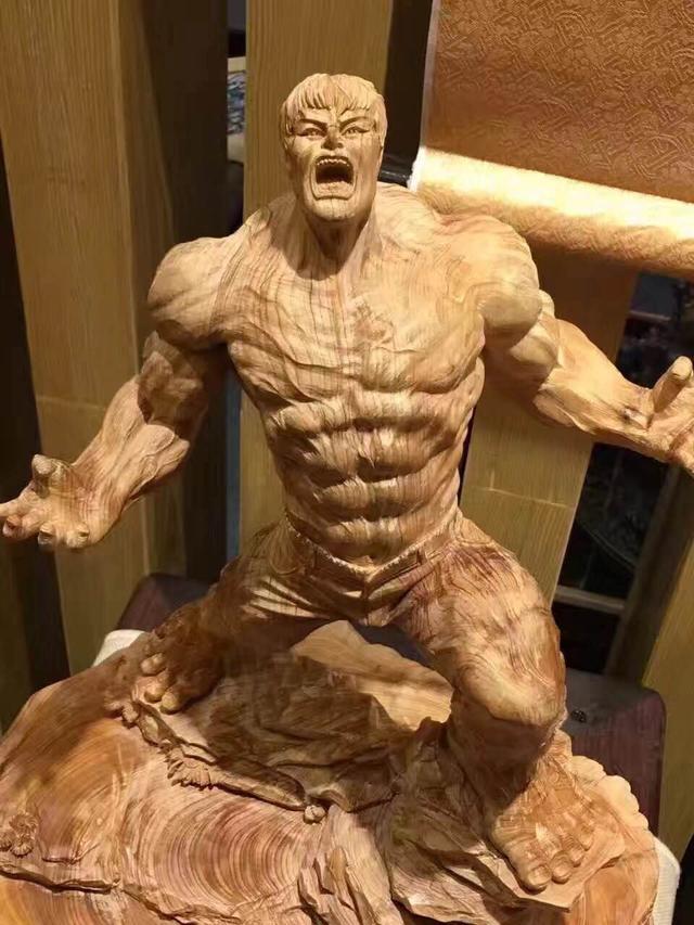 欣赏崖柏根雕大师作品《巨人》