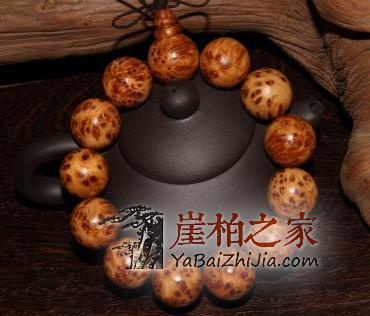崖柏手串的多种盘玩方法,你都掌握了吗?-3