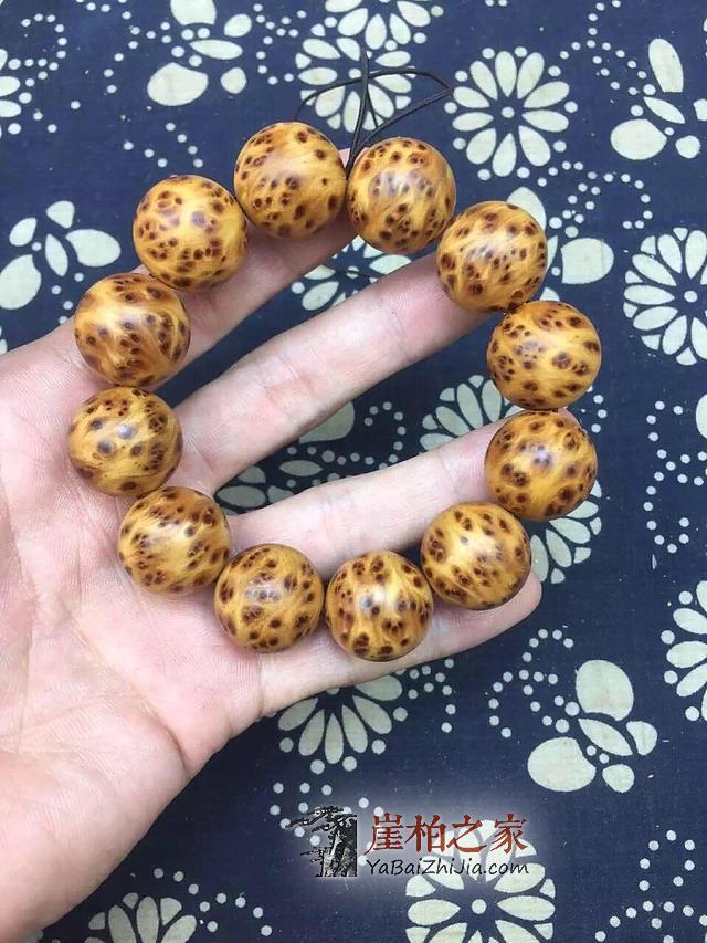 看看资深崖柏玩家是如何盘玩手串的?-1
