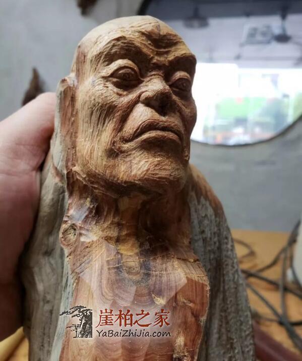 崖柏根雕中“机雕”和“手雕有何区别?-5