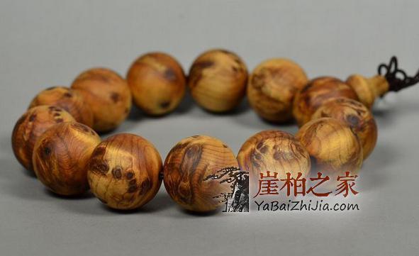 新崖柏上手盘玩需要注意什么?跟着小编学你的崖柏光亮温润-1