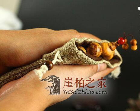 这样盘玩崖柏,您将获得真正的玻璃壳琥珀色包浆!-5