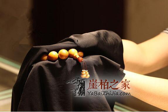 盘玩崖柏做到以下几步,让您获得真正的玻璃壳琥珀色包浆!-10