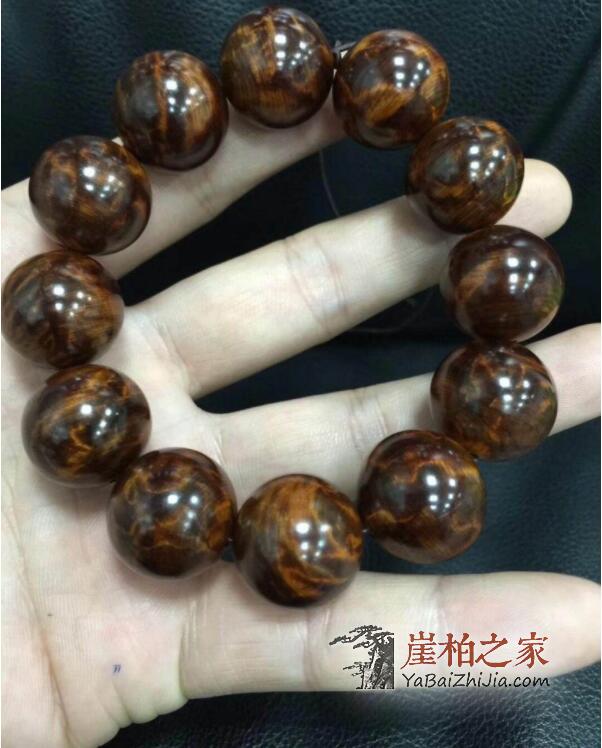 龙胆纹崖柏手串与闪电纹崖柏手串的区别是什么?-4