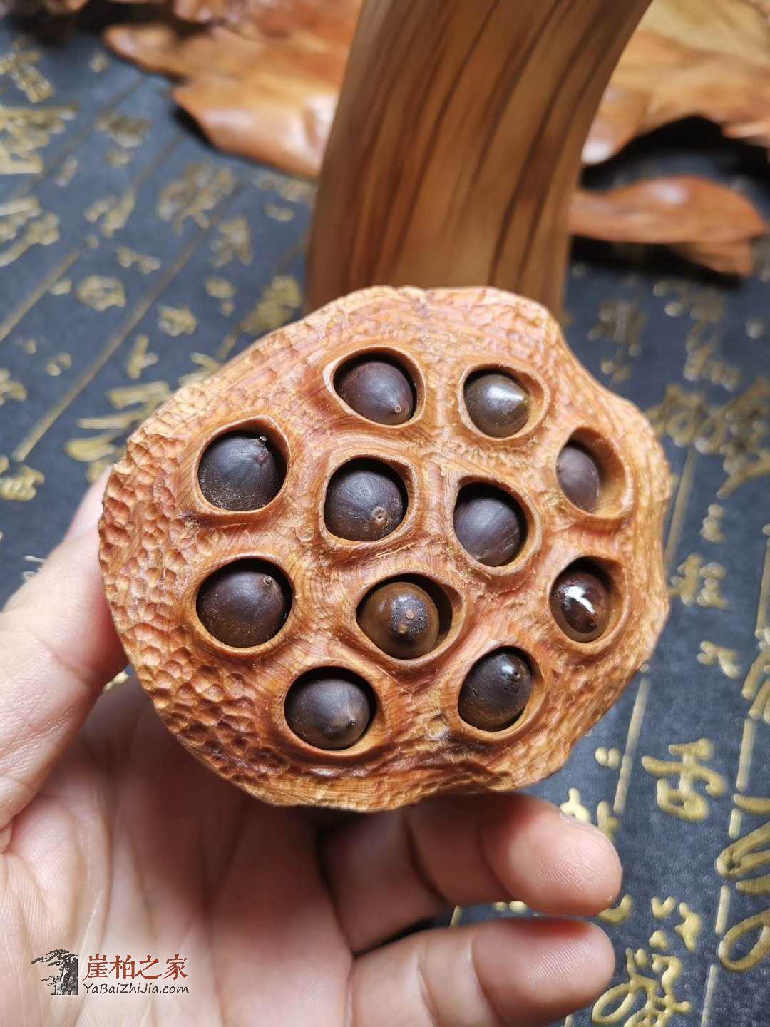 太行崖柏陈化料手工雕刻『莲蓬』太行崖柏雕刻手把件-6